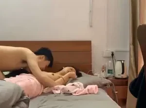 Đưa bạn gái về nhà chịch nhau từ tối đến sáng