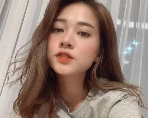 Trương Hoàng Mai Anh và bạn trai Jaykii – em gái mút kem cho bạn trai cực chuyên nghiệp