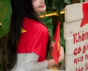 Em gái áo dài đi phụ dâu đám cưới vài cái kết đắng lòng